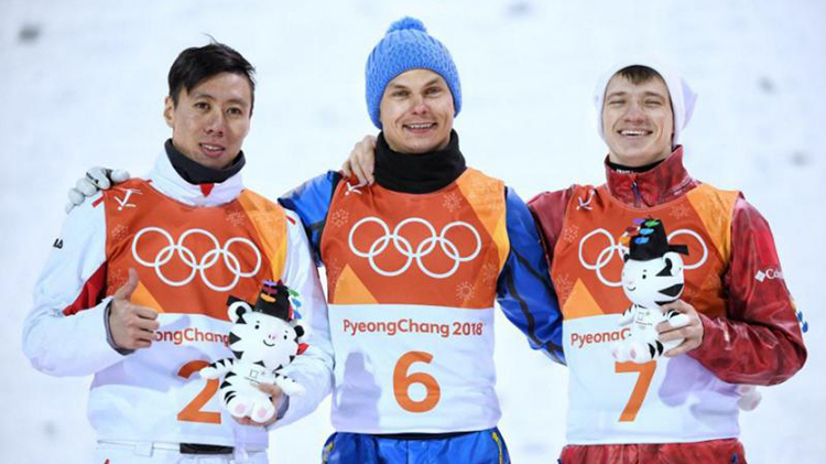 beat365运动员贾宗洋夺得平昌冬奥会男子自由滑雪空中技巧比赛银牌