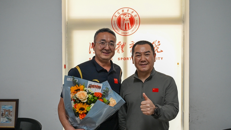 学校党委开展“家有考生送祝福”活动